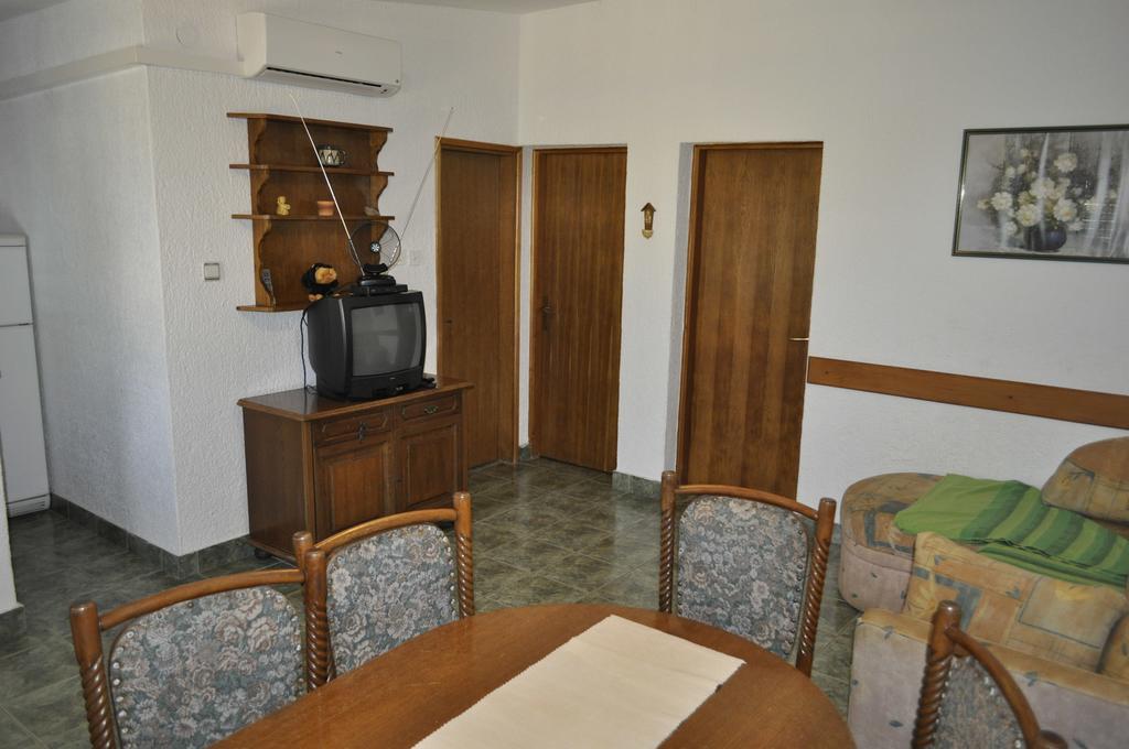 Apartments Pavlovic Linardići Quarto foto